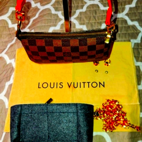 Louis Vuitton Mini Damier Pochette DATE STAMPED SP0042 w/COA - Picture 6 of 15